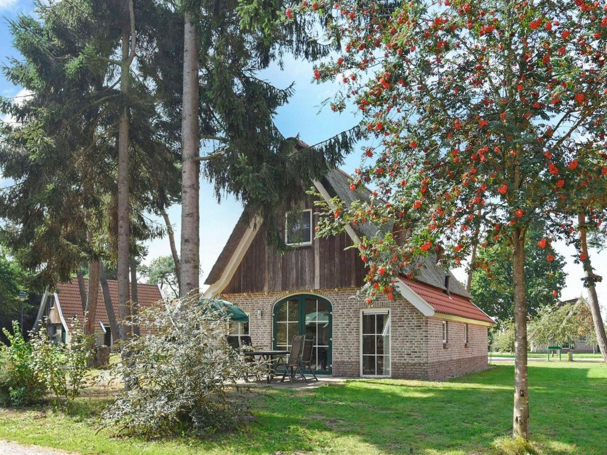 Landal Landgoed De Hellendoornse Berg Hotel Haarle Exterior foto